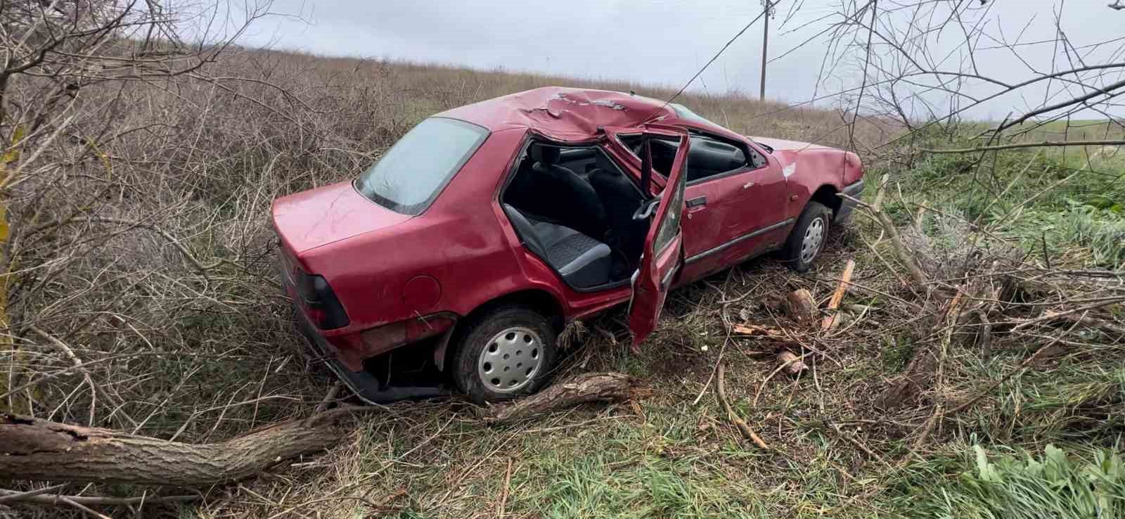 Edirne’de trafik kazası: 3 yaralı 6 edirnede trafik kazasi 3 yarali 2
