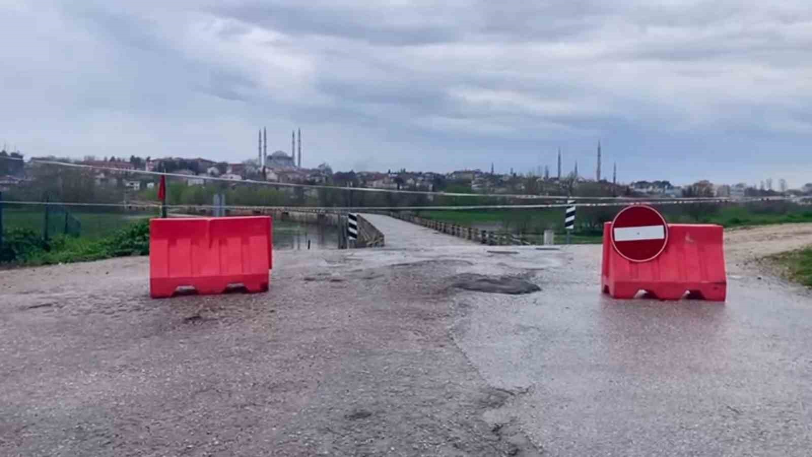 edirnede tunca nehri tasti sarachane koprusu trafige kapandi 4 btIQkmFe