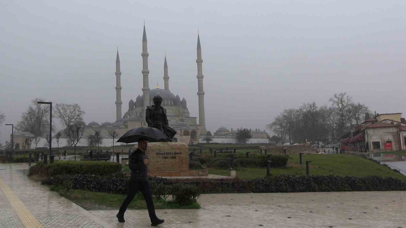 edirnede yagmur etkili oldu cadde ve sokaklar gole dondu 2 4TSLLw2u