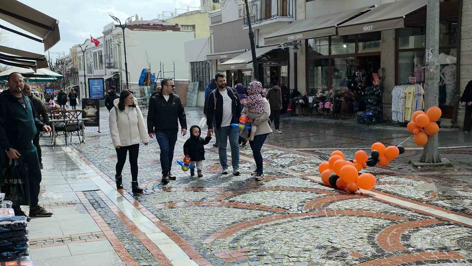 edirnede yagmura ragmen alisveris yogunlugu 1 kYkJUXmQ
