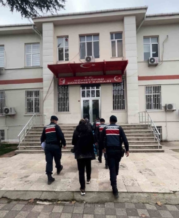 edirnede-yapay-zek-destekli-operasyonda-3-feto-suphelisi-yakalandi-cjresKdY.jpg