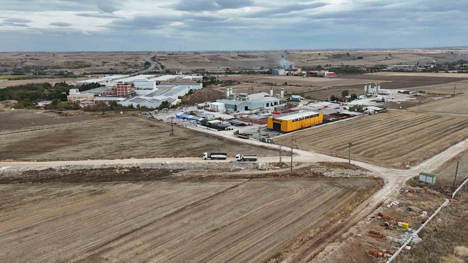 edirnede yol cilesi bitmiyor bozuk yol araclara zarar veriyor 5 ezZmh3RN