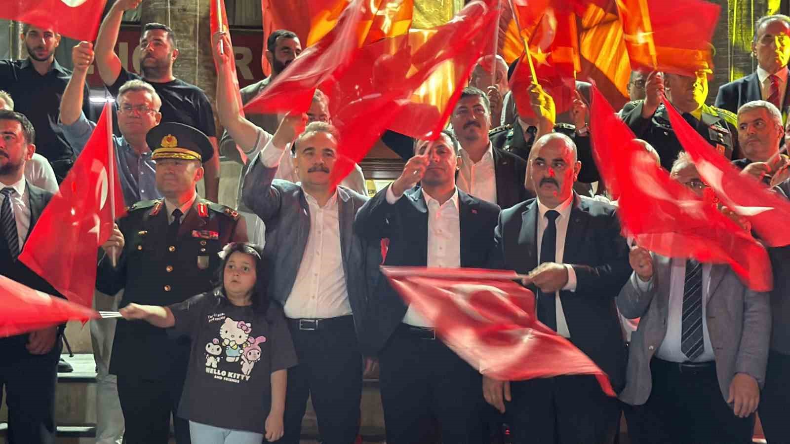 edremit 15 temmuzda tek yurek oldu 2 ehlrnGJu