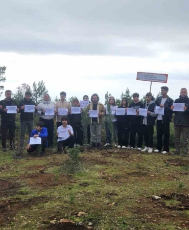 edremitte-c-130-kazasi-sehitleri-icin-fidanlar-dikildi-hemExhhf.jpg
