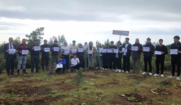 edremitte-c-130-kazasi-sehitleri-icin-fidanlar-dikildi-hemExhhf.jpg
