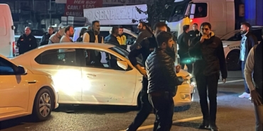edremitte-dehset-gasp-ettigi-aracla-2-kisiyi-oldurdu-2si-polis-5-kisiyi-yaraladi-olu-KmFT5pdt.jpg
