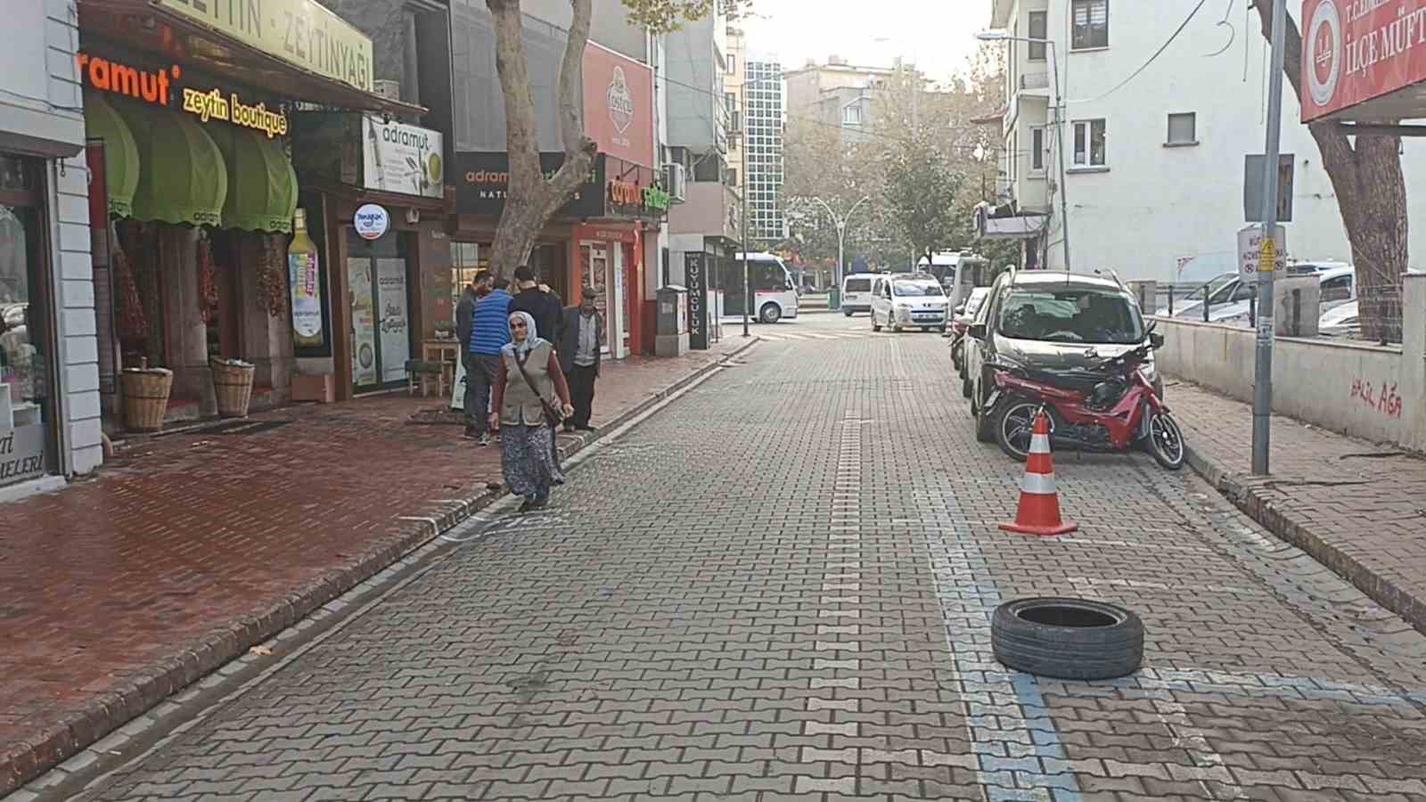 edremitte esnafa silahli saldiri ani kamerada 2 aV617r4n