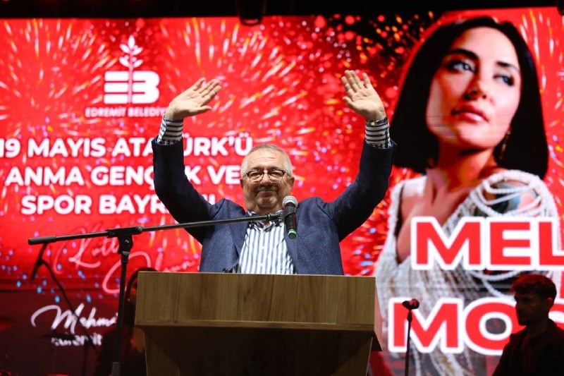 edremitte melek mosso sahne aldi 5 SGdaZl7t