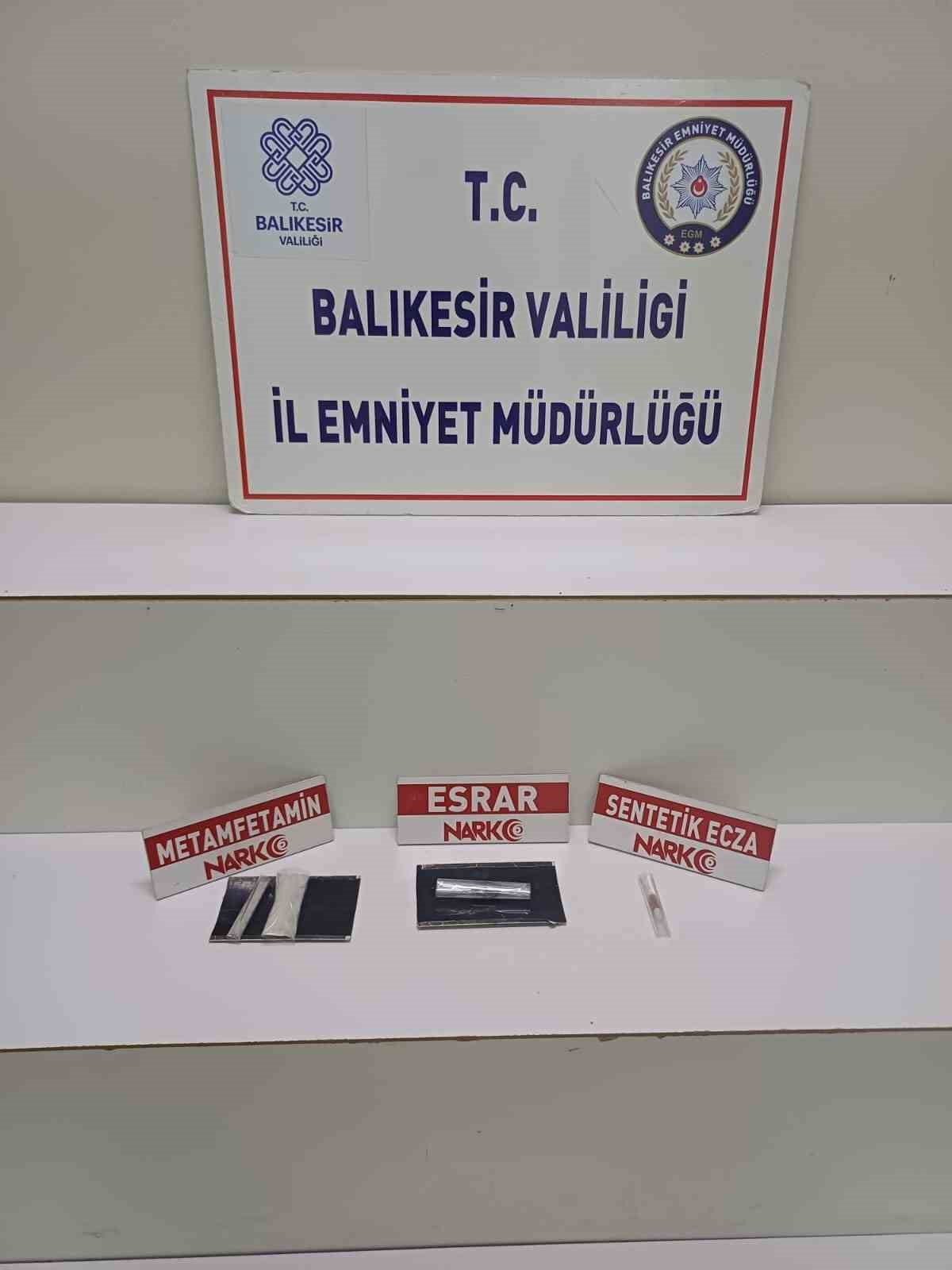 edremitte narkotik operasyonlarinda 7 kisi tutuklandi 2 DnZyYfUe
