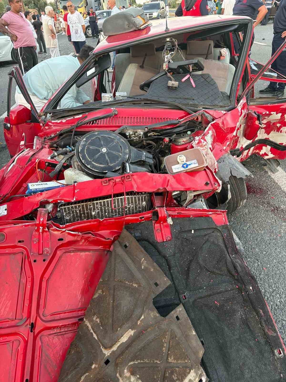 edremitte otomobiller carpisti 2 olu 3 agir yarali 2 D9h8dN5l