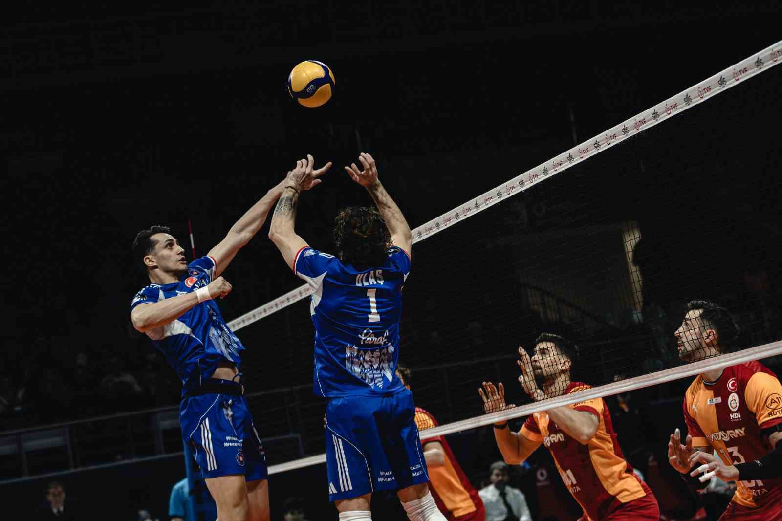 efeler ligi galatasaray 3 halkbank 0 14 Y4sZcKRM