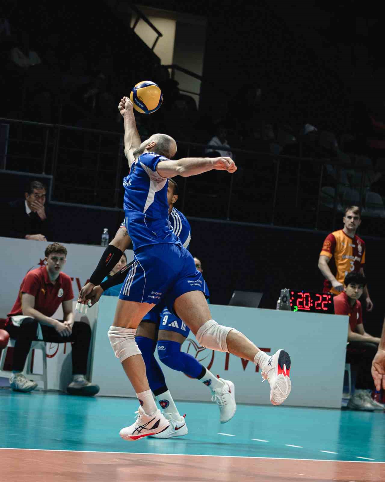 efeler ligi galatasaray 3 halkbank 0 22 2JfdLdJa
