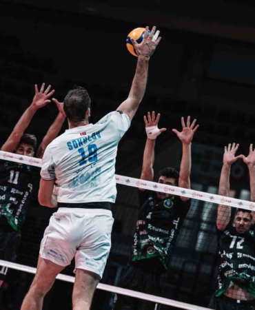 efeler-ligi-halkbank-3-bursa-bb-spor-0-pCLylLy3.jpg