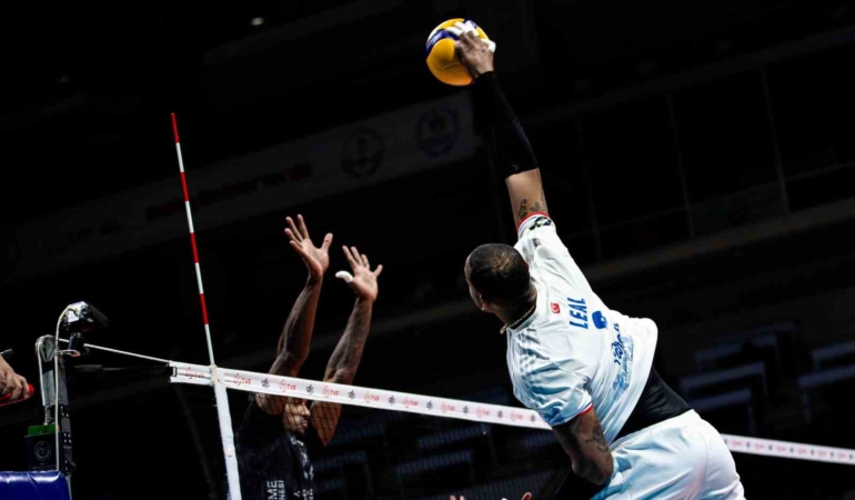 efeler-ligi-halkbank-3-gebze-belediyespor-0-2yPXvcTV.jpg