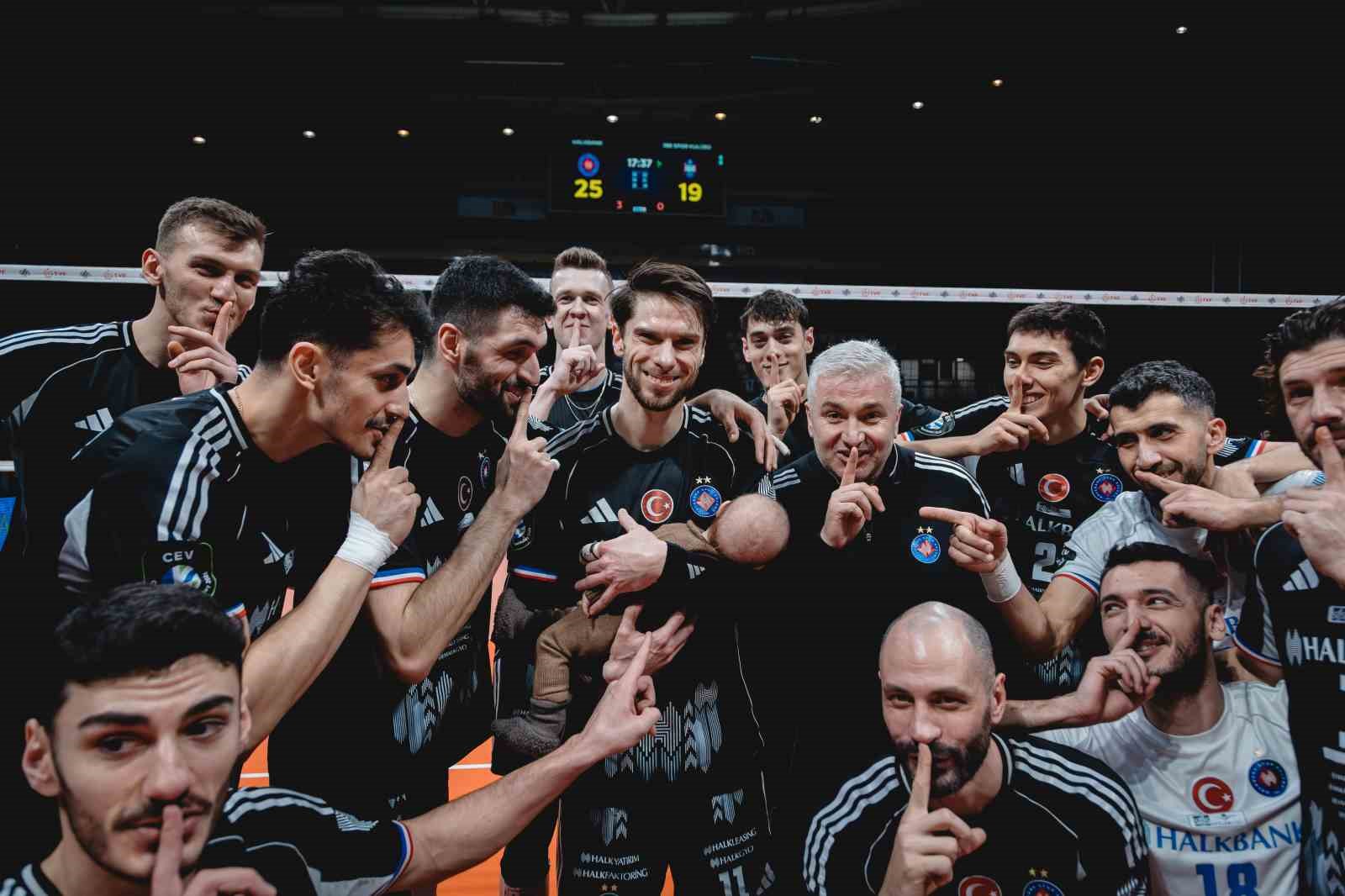 efeler ligi halkbank 3 istanbul buyuksehir belediyespor 0 1 EcP7sjPN