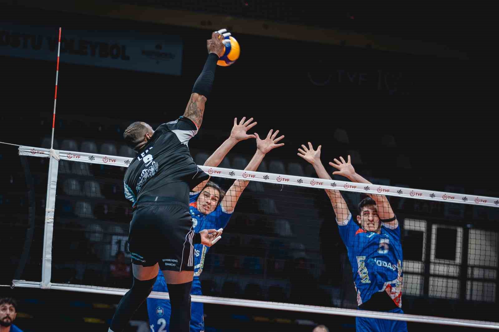 efeler ligi halkbank 3 istanbul buyuksehir belediyespor 0 5 Jb1nyKHB