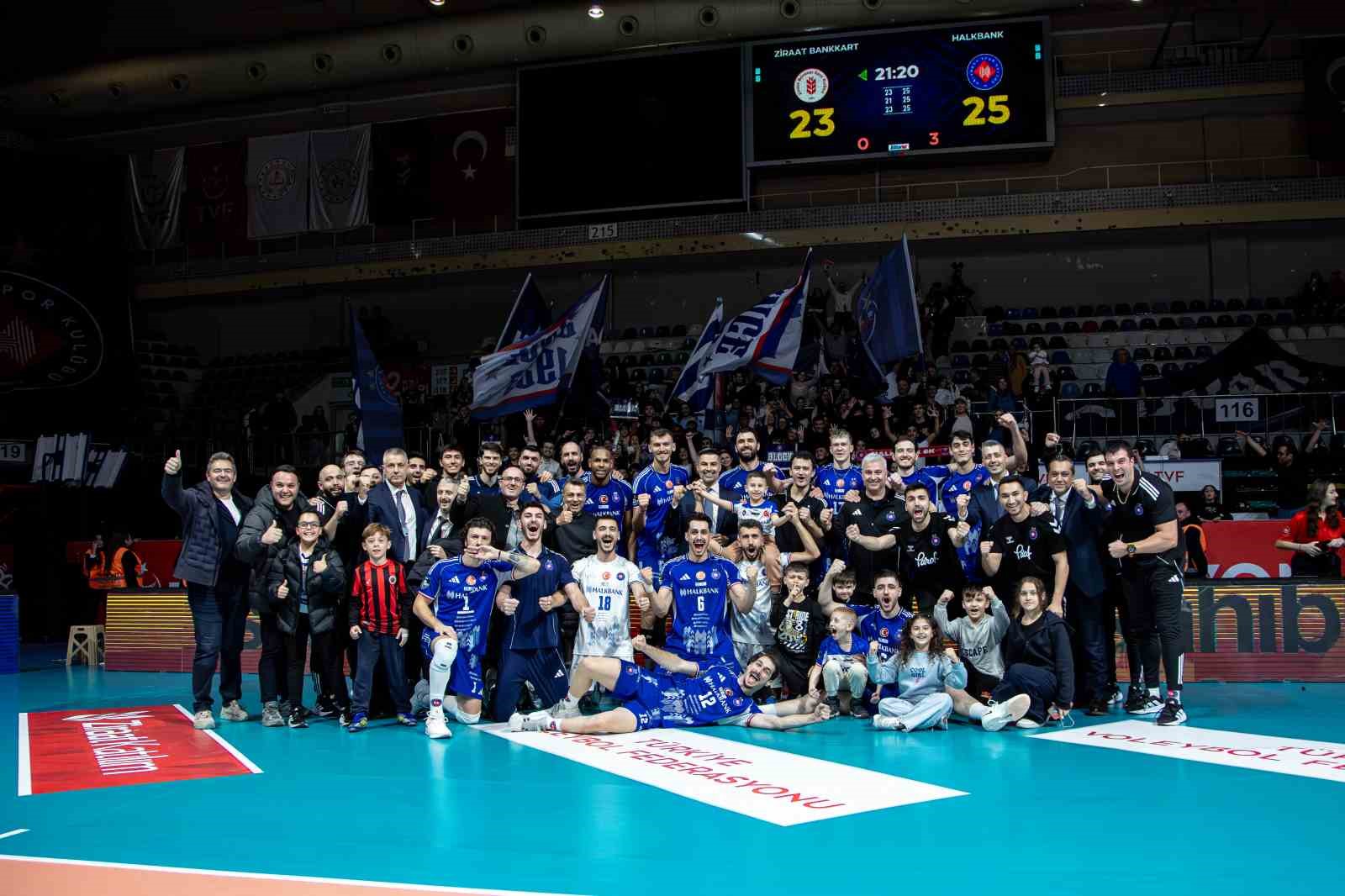 Efeler Ligi: Ziraat Bankkart: 0 - Halkbank: 3 8 efeler ligi ziraat bankkart 0 halkbank 3 4 Flmb8GOt