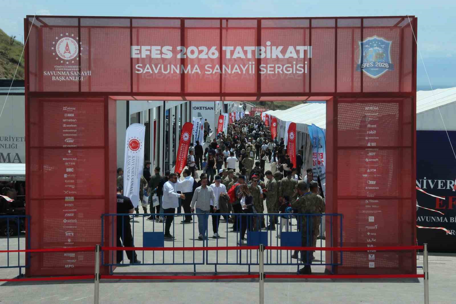 EFES 2026 Savunma Sanayi Sergisi halk günü etkinliğiyle ziyaretçilerini ağırladı 9 efes 2026 savunma sanayi sergisi halk gunu etkinligiyle ziyaretcilerini agirladi 5 2AOmYn7P