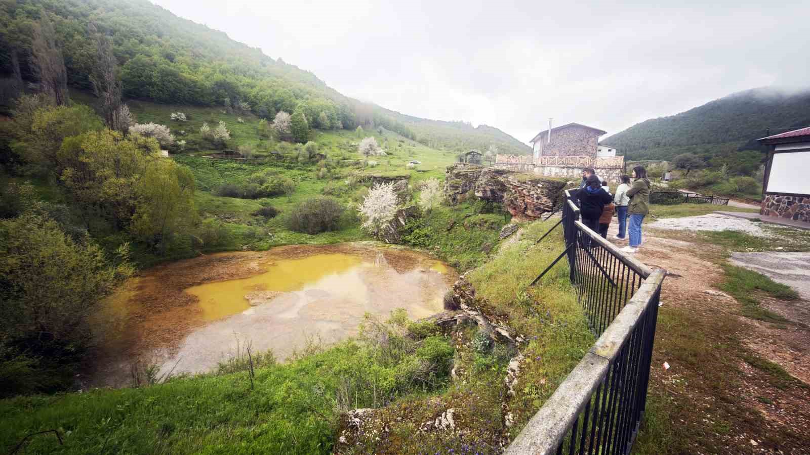 efsanelere konu olan dipsizgol renk degistirdi ziyaretcileri hayal kirikligi yasadi 2 m9wU8Rip