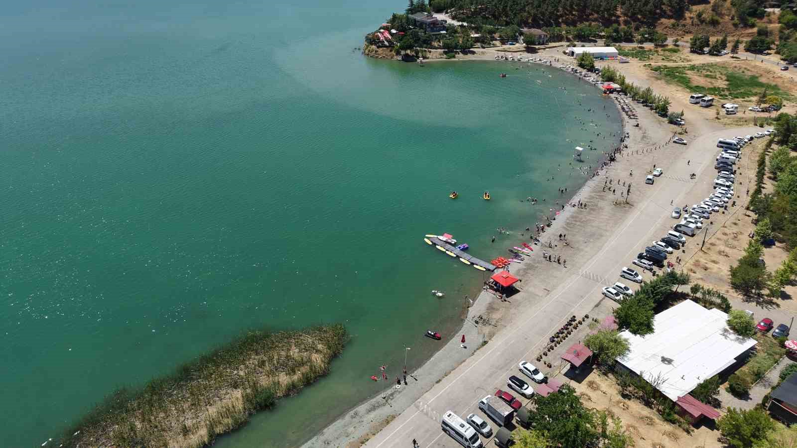 Ege ve Akdeniz sahillerini aratmayan görüntüler: Doğu’nun saklı denizi tatilcilerin akınına uğradı 10 ege ve akdeniz sahillerini aratmayan goruntuler dogunun sakli denizi tatilcilerin akinina ugradi 6 5HjwjZ8n