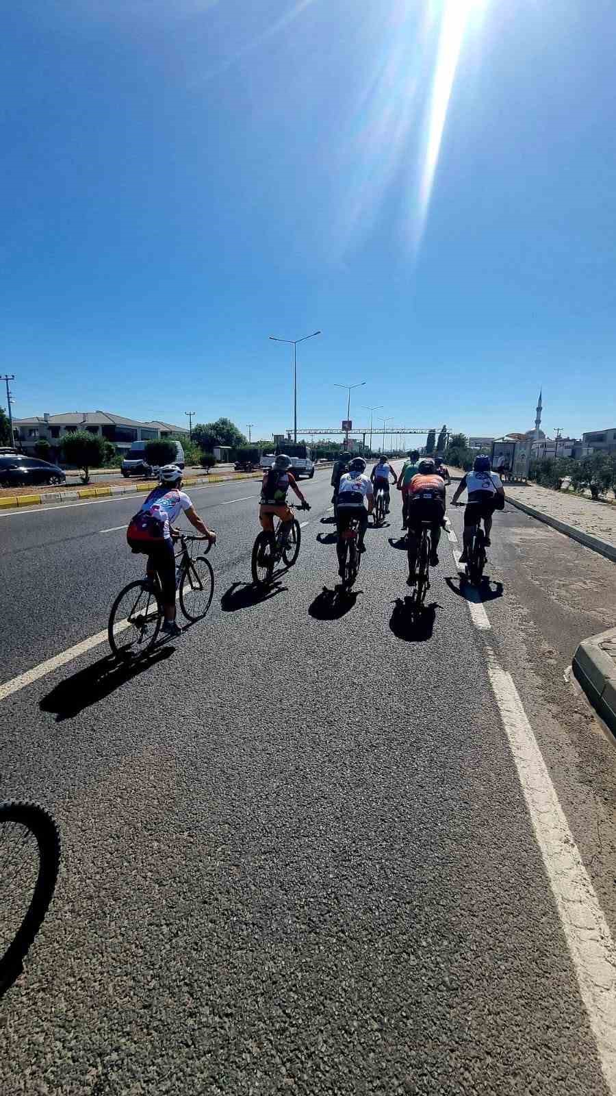 egenin iki yakasi dostluk icin pedal cevirdi 2 NGnkBJk5