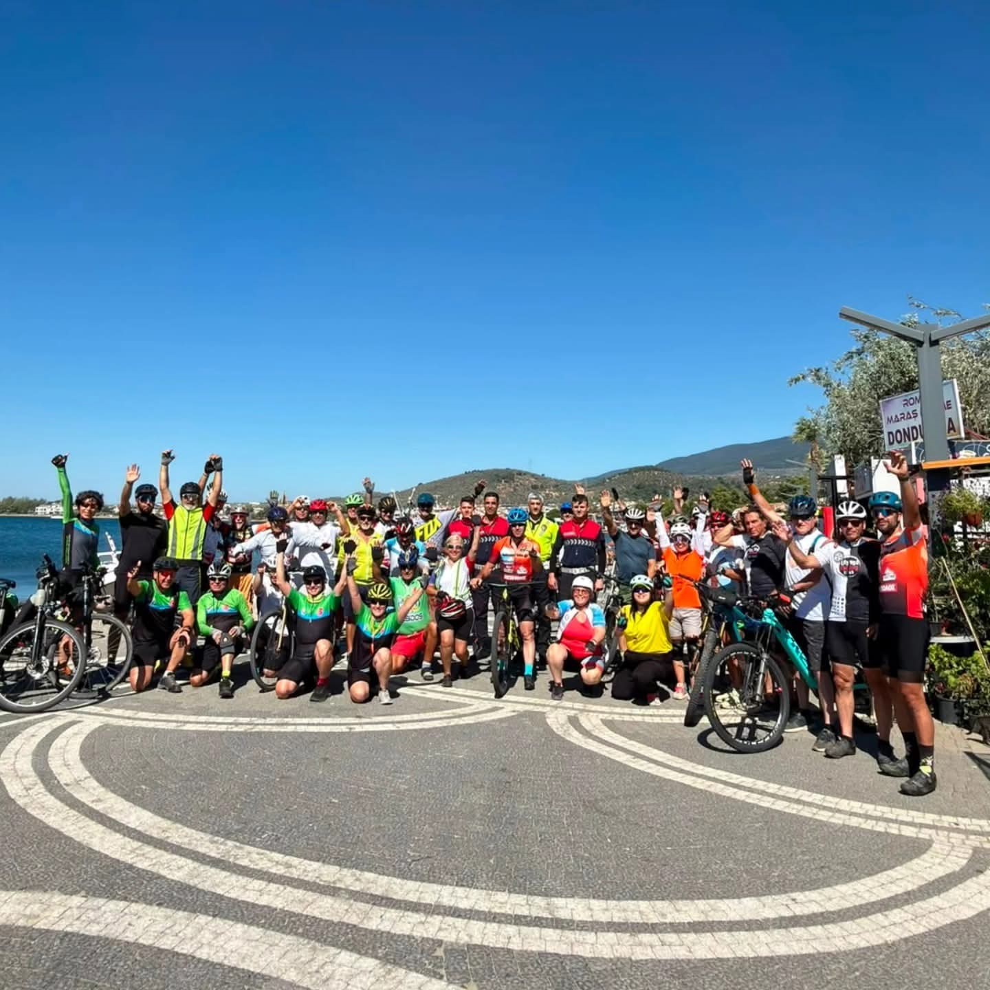 egenin iki yakasi dostluk icin pedal cevirdi 4 kKUukKSS