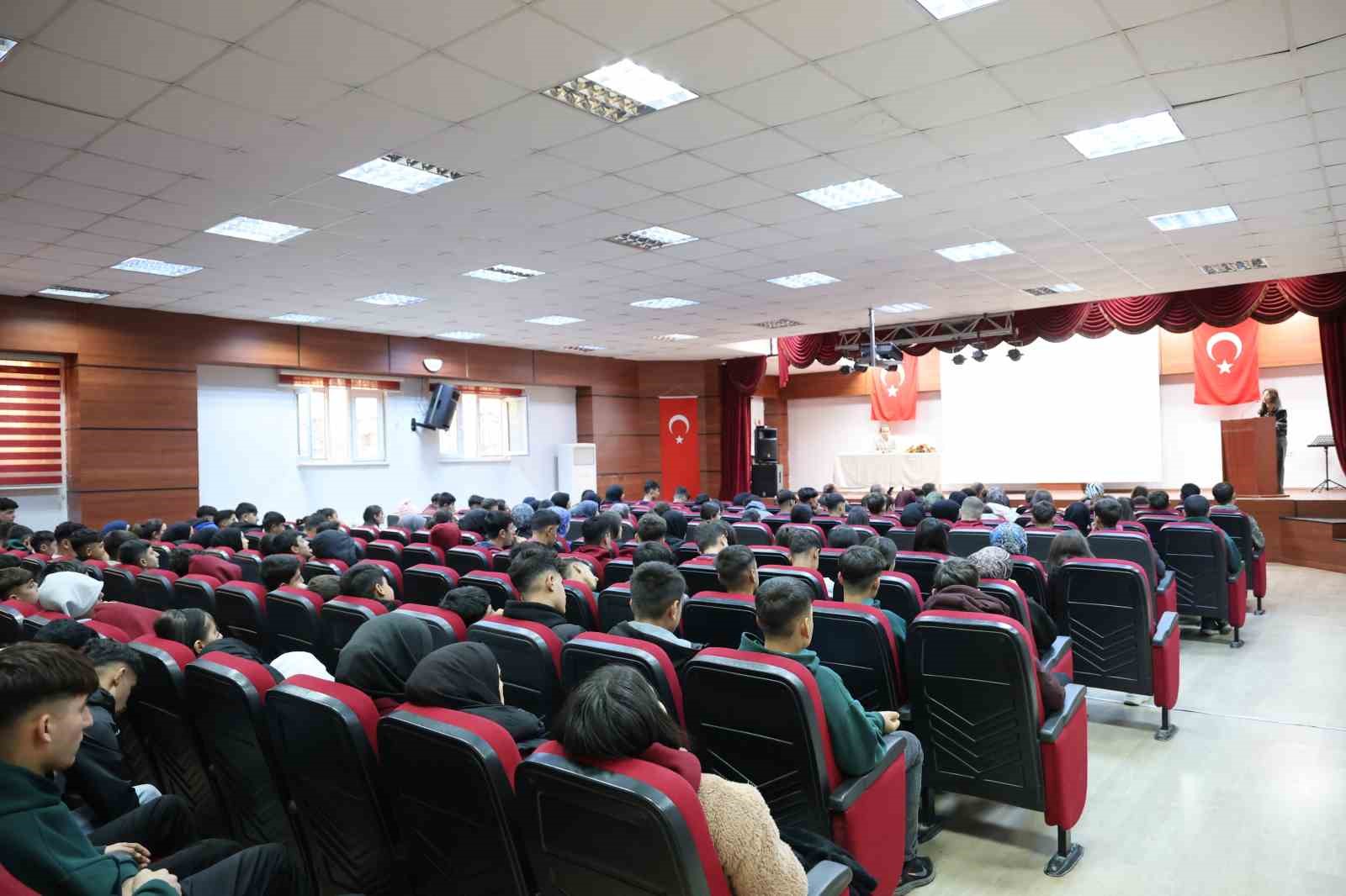 egil belediyesi lise ogrencilerine etkili sinav hazirliklari konferansi verdi 1 UIBcVYd1