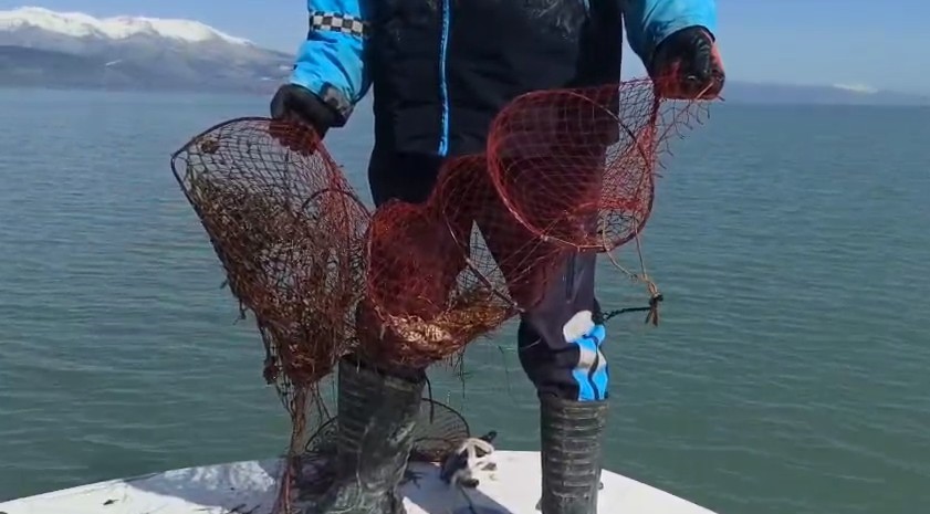 egirdir golunde kacak pinterlere el konuldu kerevitler gole birakildi 3 zzEXDh6i