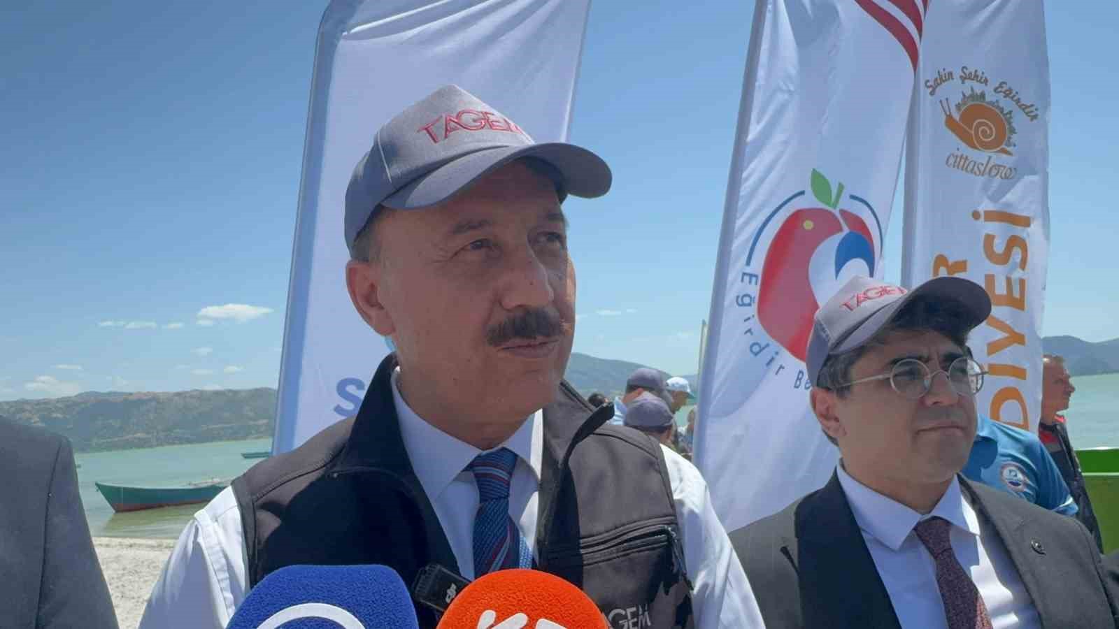 egirdir golune 100 bin pullu sazan yavrusu birakildi 7 EwsVUpUw