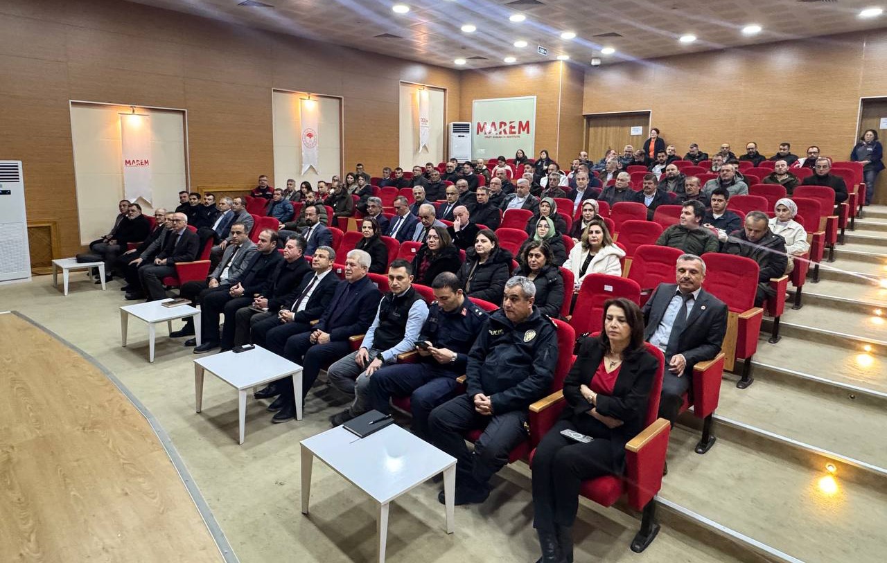 egirdirde pestisit sebebiyle 233 ton elma imha edildi 2 7EUajXuZ