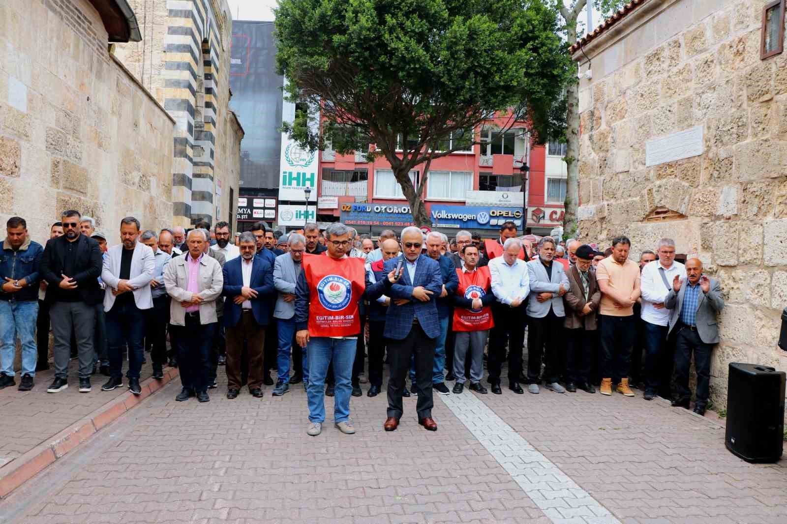 egitim bir sen adana sube baskani sarigeciliden dijital teror vurgusu 2 pHdhAYvs