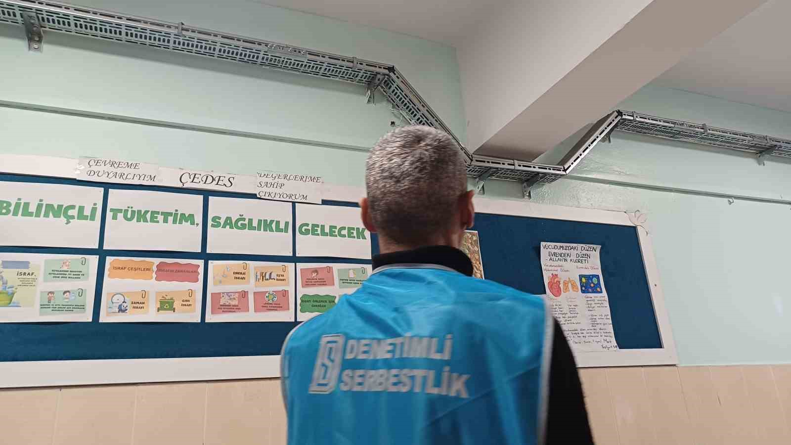 egitim sevdasi emeklilik tanimadi 19 koy okulunu yenilediler 2 WCqdpKgd