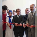 egitime-destek-yenibosna-anadolu-imam-hatip-lisesinde-fizik-laboratuvari-acildi-8s7fvQcX.jpg