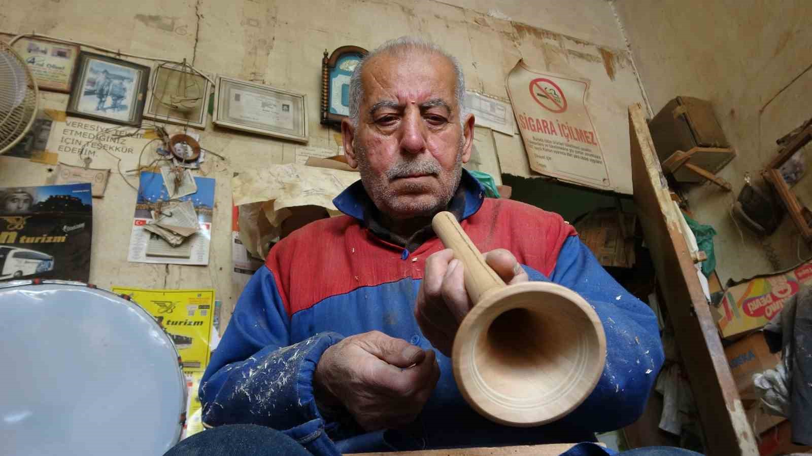 eglencelerin simgesi zurnayi 55 yildir agaclara sekil vererek uretiyor 0 J4TIOTb9