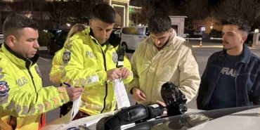 egzoz-patlatirken-polise-yakalandi-19-bin-710-lira-ceza-yiyip-arabasindan-oldu-OMtSHEJO.jpg