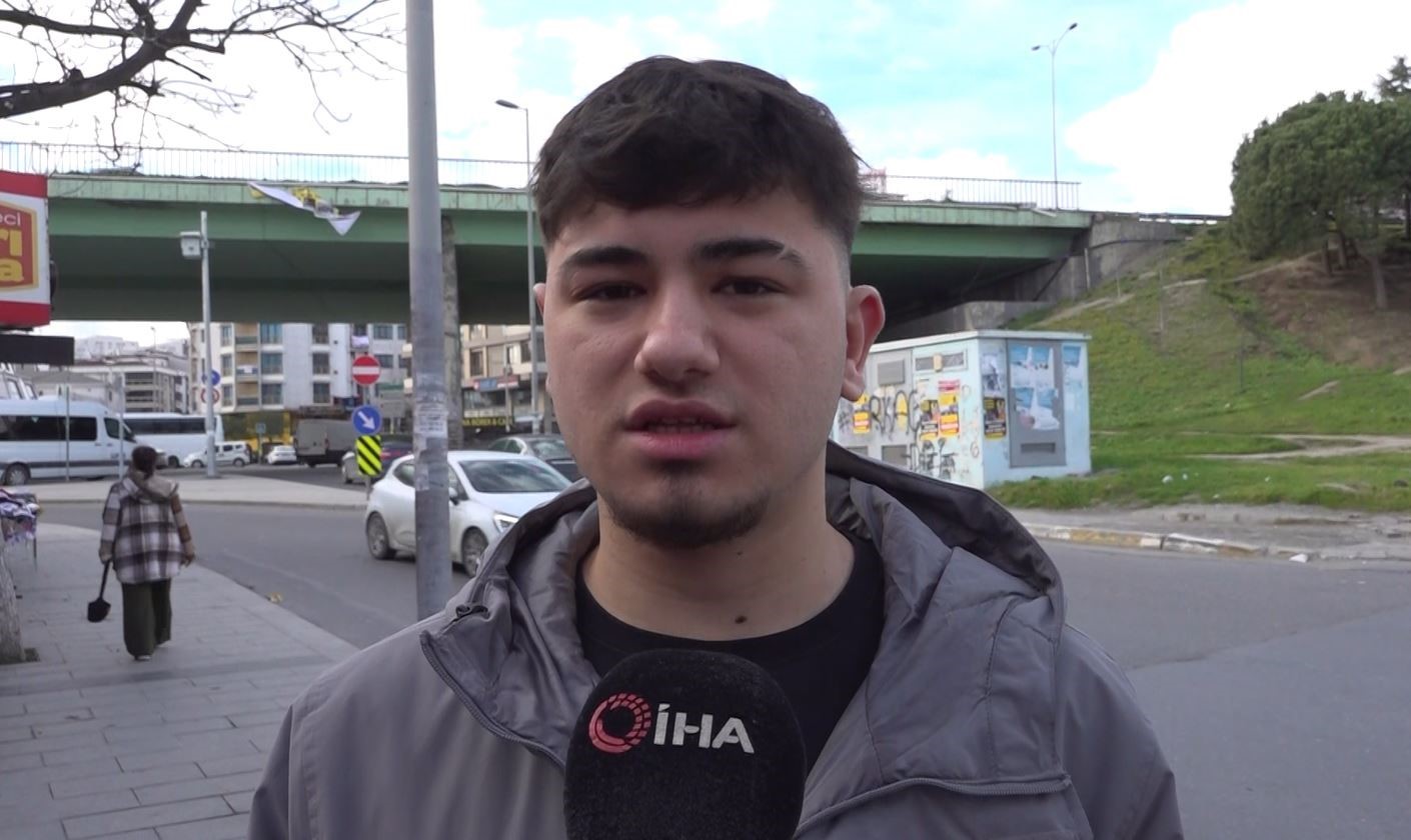 ehliyet sinavindan 7inci kez kalan genc ortaligi birbirine katti o anlar kamerada 0 hZ9w3GtD