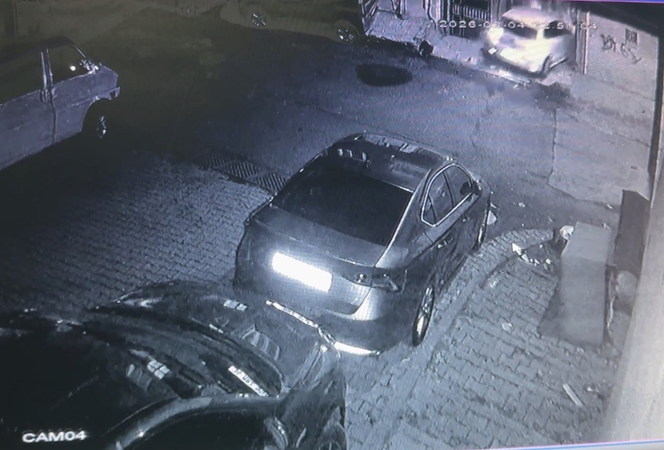 ehliyetini ve otomobilini yeni alan surucu depoya daldi 1 fGgQnwHW