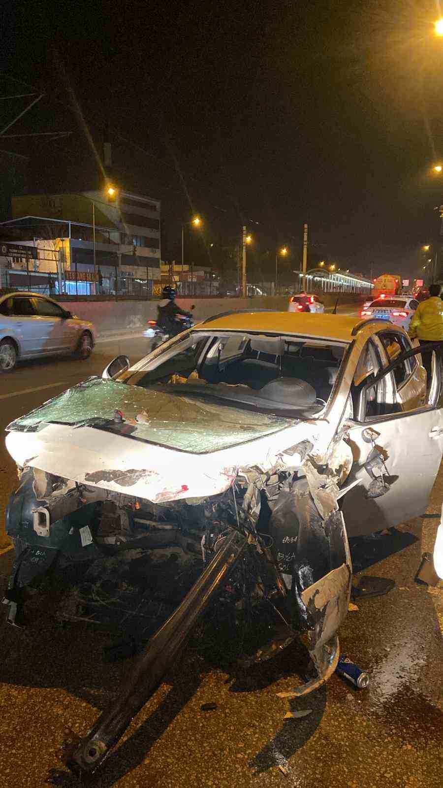 ehliyetsiz genc agabeyinin otomobili ile makas atarken kaza yapti 1 6CImNFO3