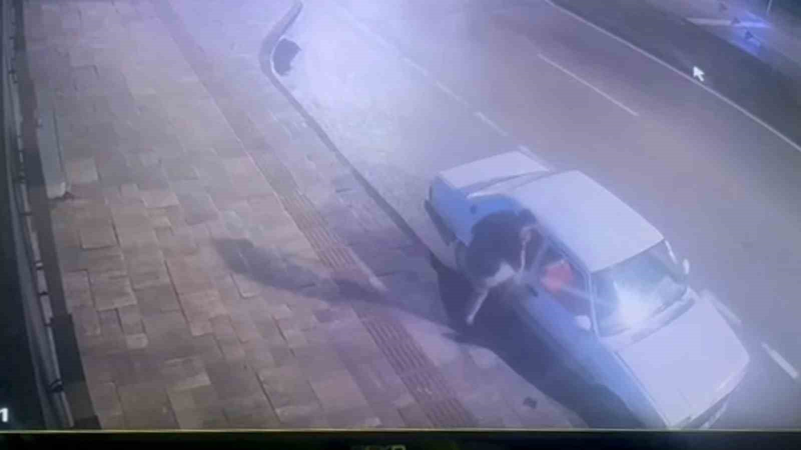 ehliyetsiz surucu kaldirima carpip kacti ama polis yakaladi 5 4lnMMrBu