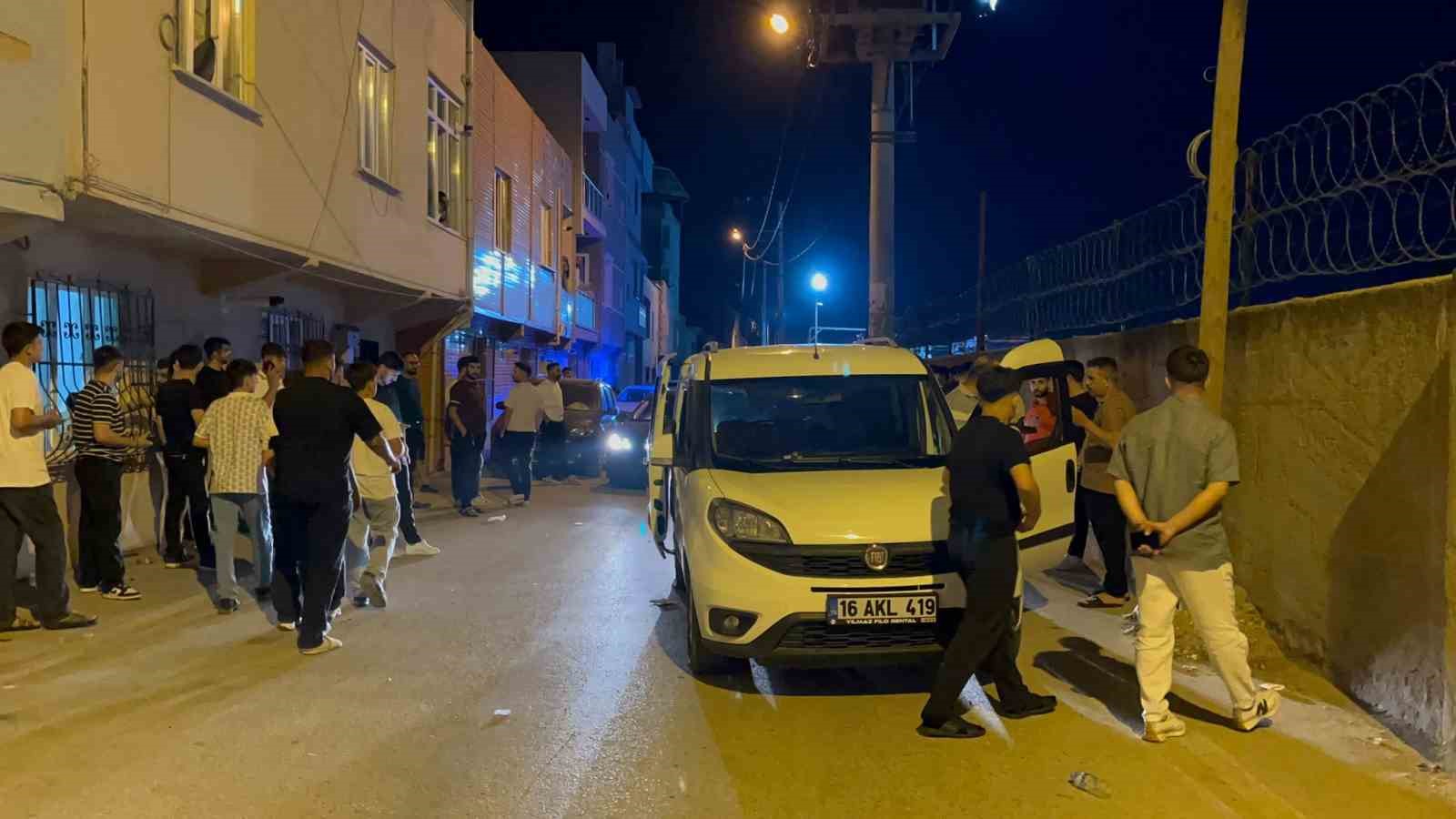 Ehliyetsiz sürücü polisten kaçtı, 300 bin lira ceza yedi 4 ehliyetsiz surucu polisten kacti 300 bin lira ceza yedi 0 kf3zbNtv