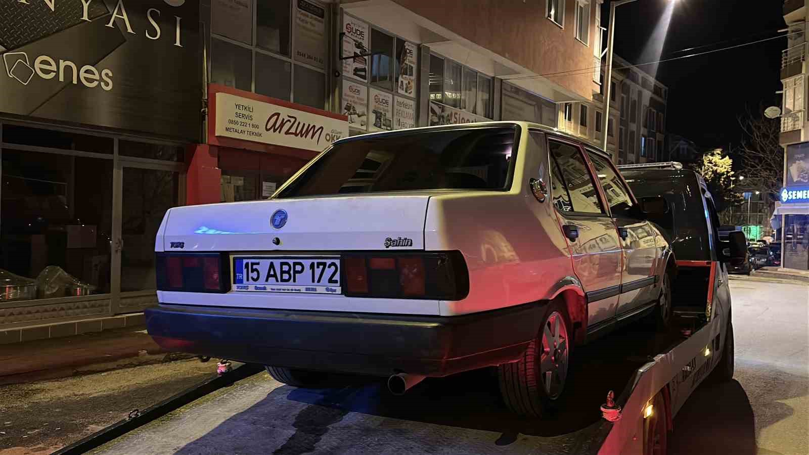 ehliyetsiz surucu polisten kacti yakalaninca 80 bin lira ceza yedi 2 zMuGFTY3