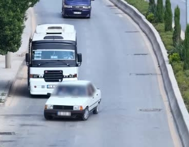 ehliyetsiz-surucunun-kacis-planini-dron-bozdu-hem-kendine-hem-arac-sahibine-ceza-Z8Fzwmyg.jpg