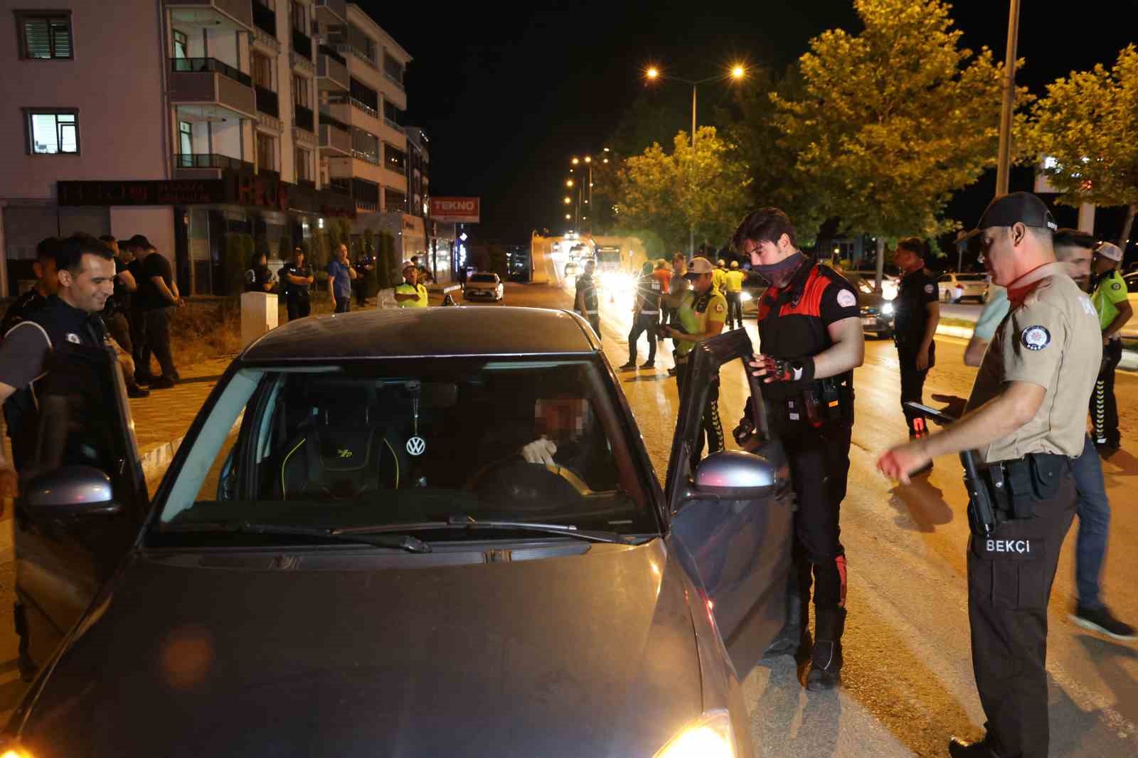 ehliyetsiz yakalanan 16 yasindaki cocuk surucu ve arac sahibine 80 bin lira ceza 3 8d7HMTFj