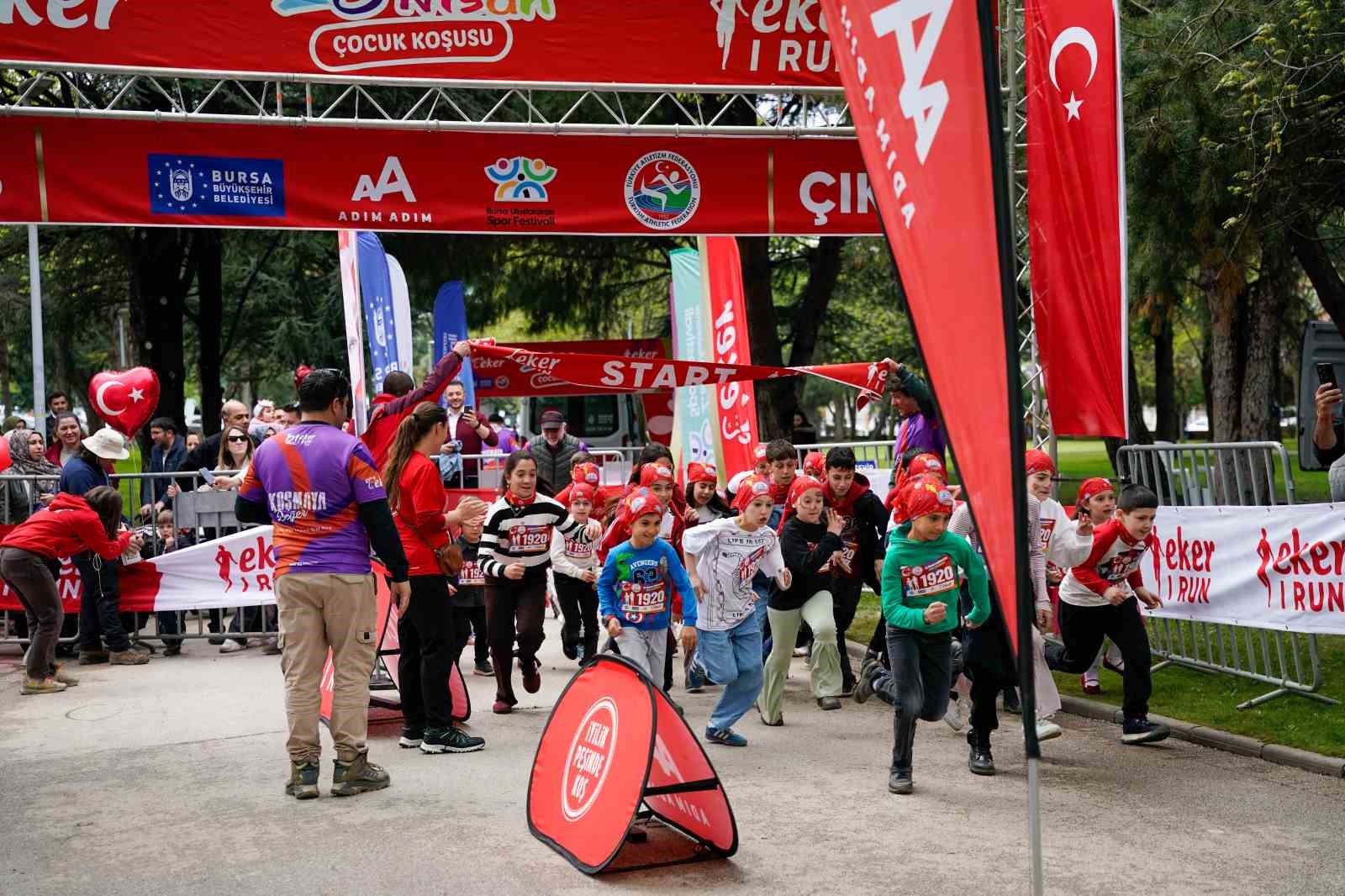 ‘Eker I Run 23 Nisan Çocuk Koşusu’ bayram sevincini sporla buluşturdu 4 eker i run 23 nisan cocuk kosusu bayram sevincini sporla bulusturdu 0 zPG3LuZz