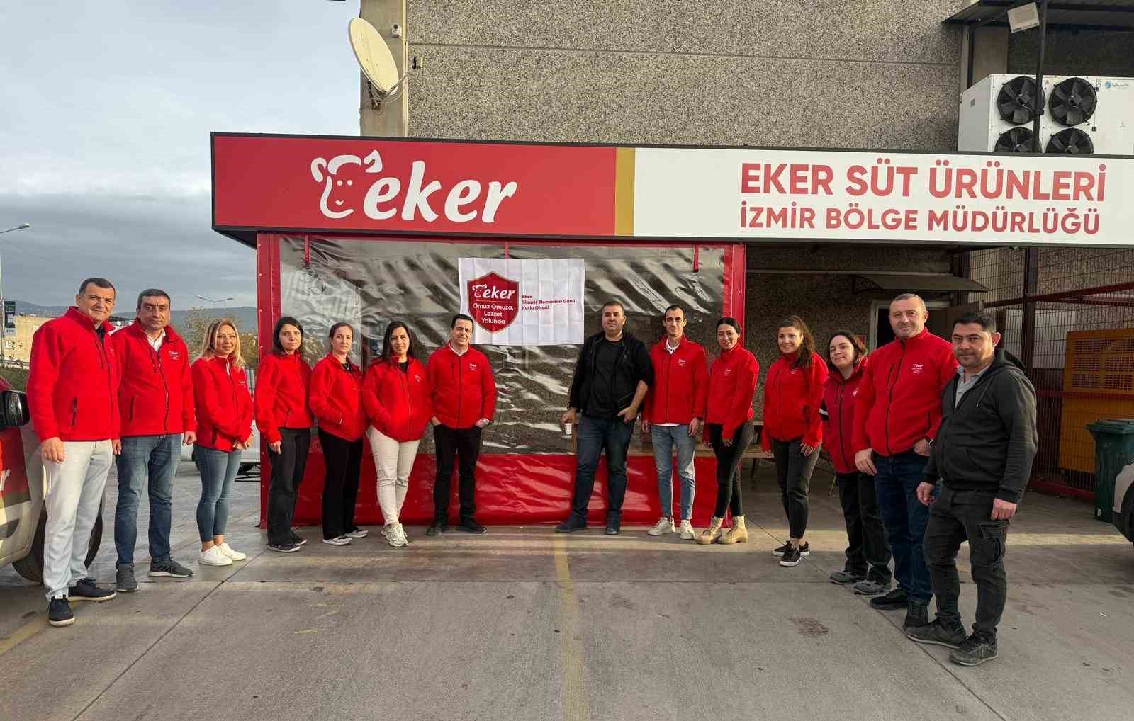 eker siparis elemanlari gunu kutlandi 1 NbyaDSH9