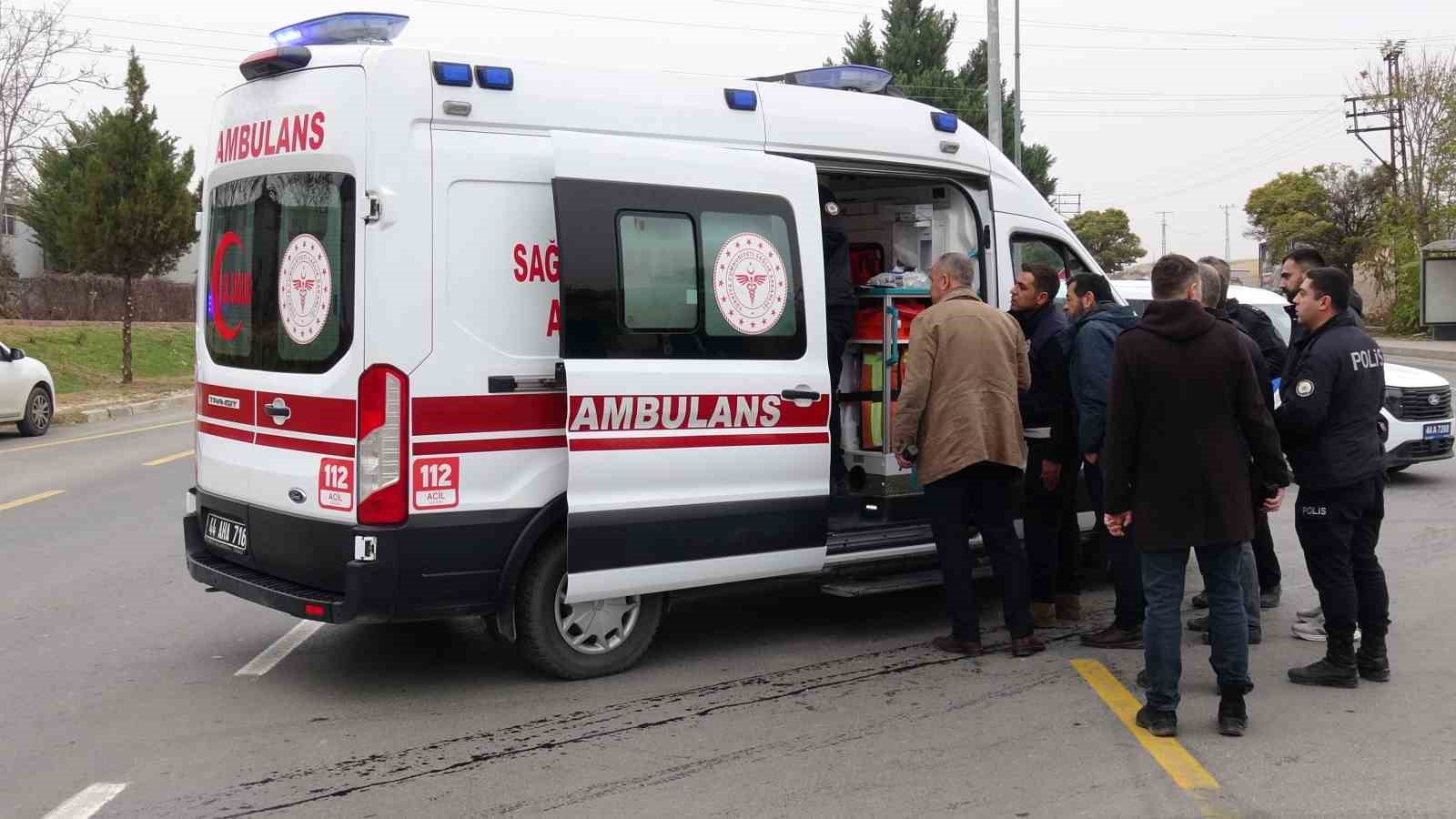 ekip aracinda fenalasan polis memuru hastaneye kaldirildi 3