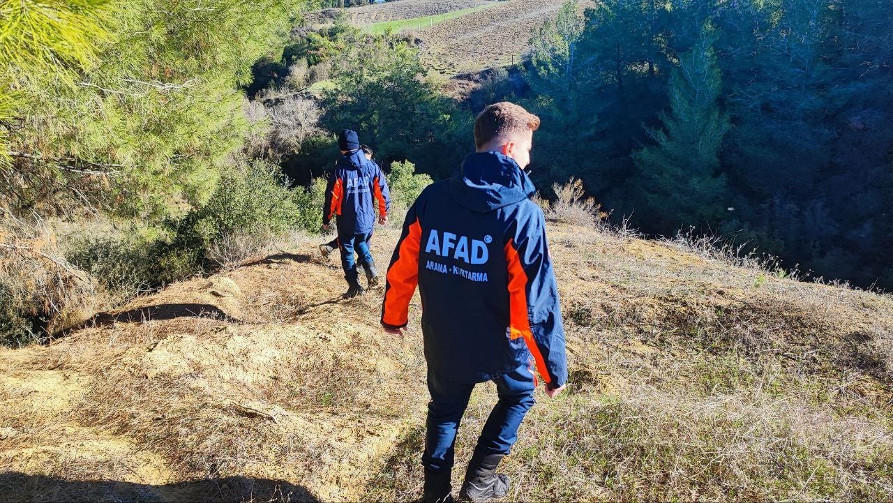 ekipler 3 gundur ariyor cantasi bulundu henuz kendisine ulasilamadi 3 KkeLEscm
