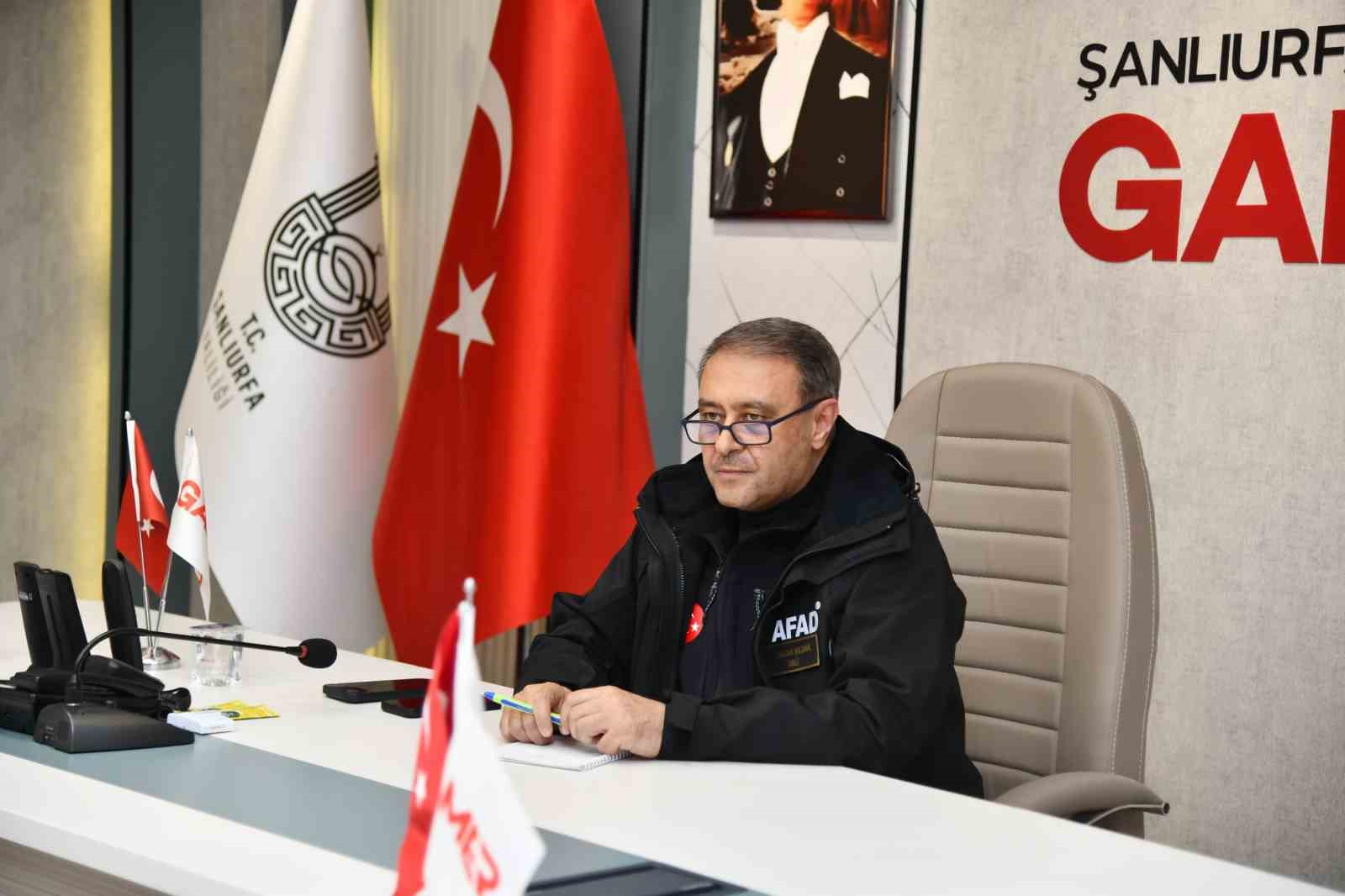 ekipler selde mahsur kalan 10 kisilik aile icin seferber oldu 1 5ZyT4nCp