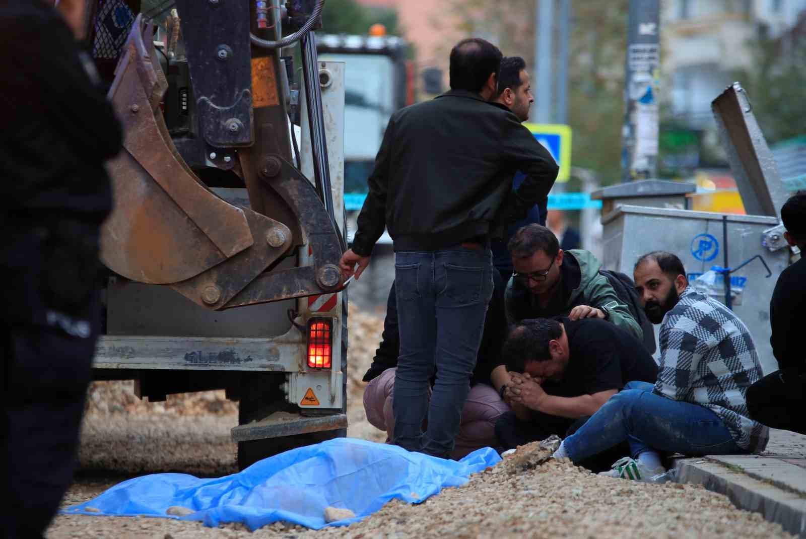 ekmek almaya giderken kepcenin altinda kalan yasli adam hayatini kaybetti 0 LeZmC5wm
