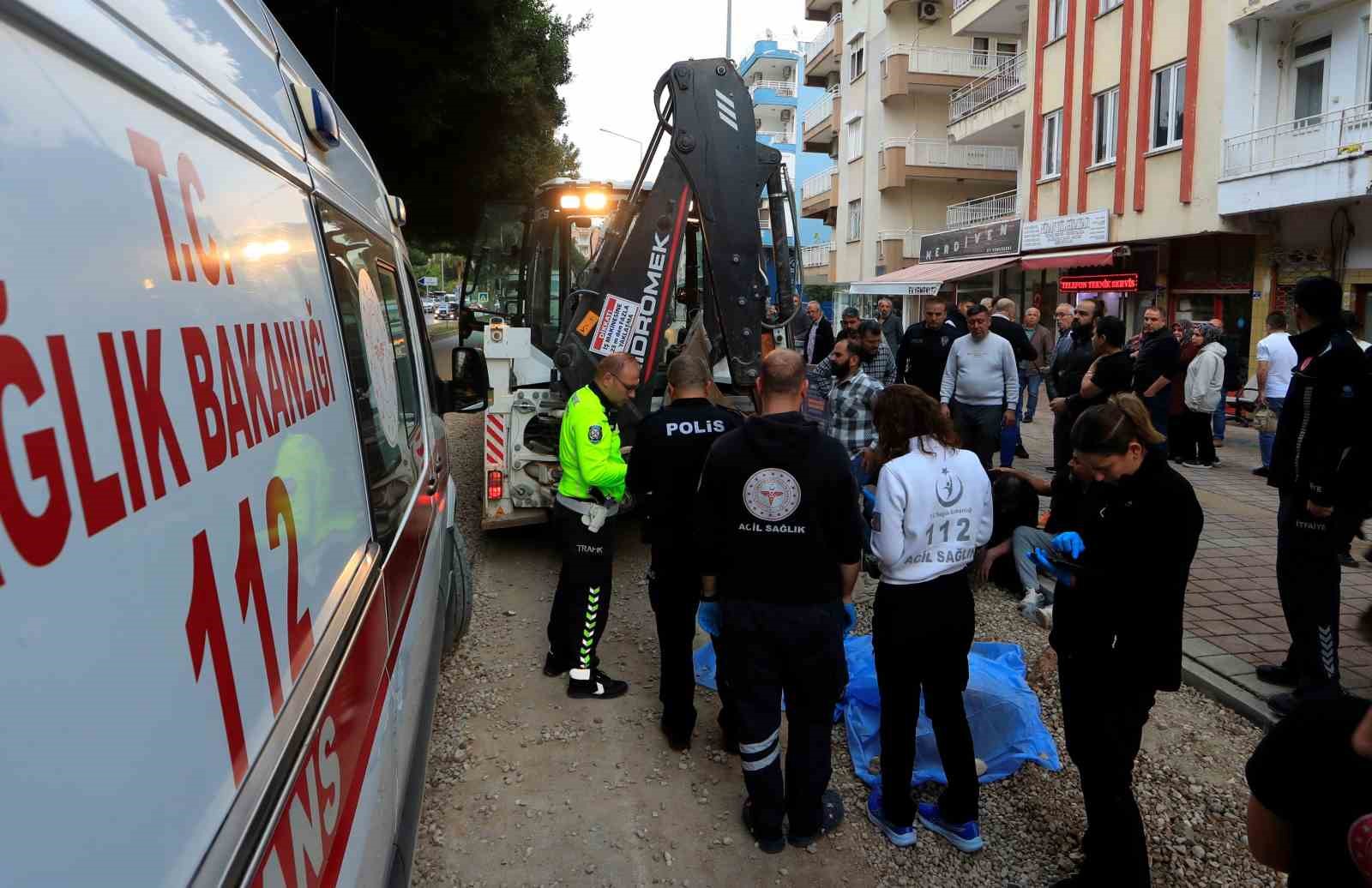 ekmek almaya giderken kepcenin altinda kalan yasli adam hayatini kaybetti 5 KDVTuZHt
